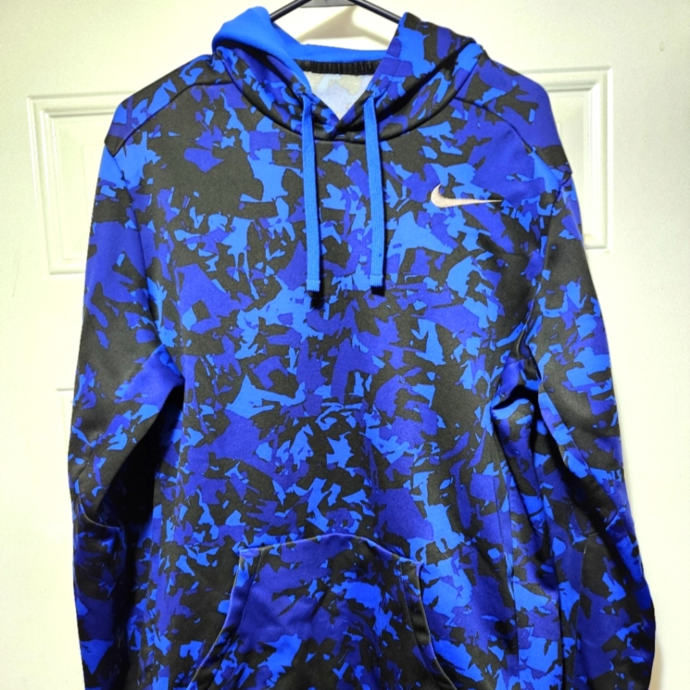 Nike hoodie size Med